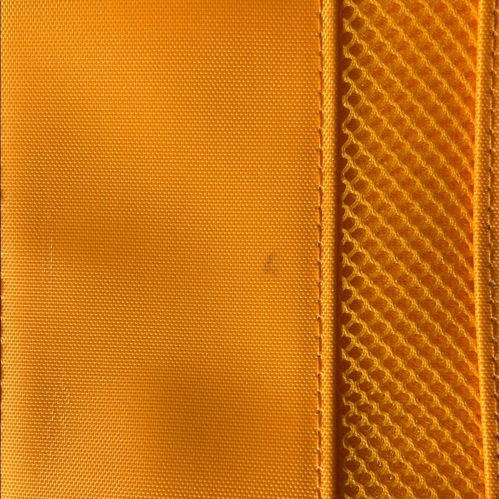 Veuve Clicquot Yellow Gift Bag - Picture 5 of 5